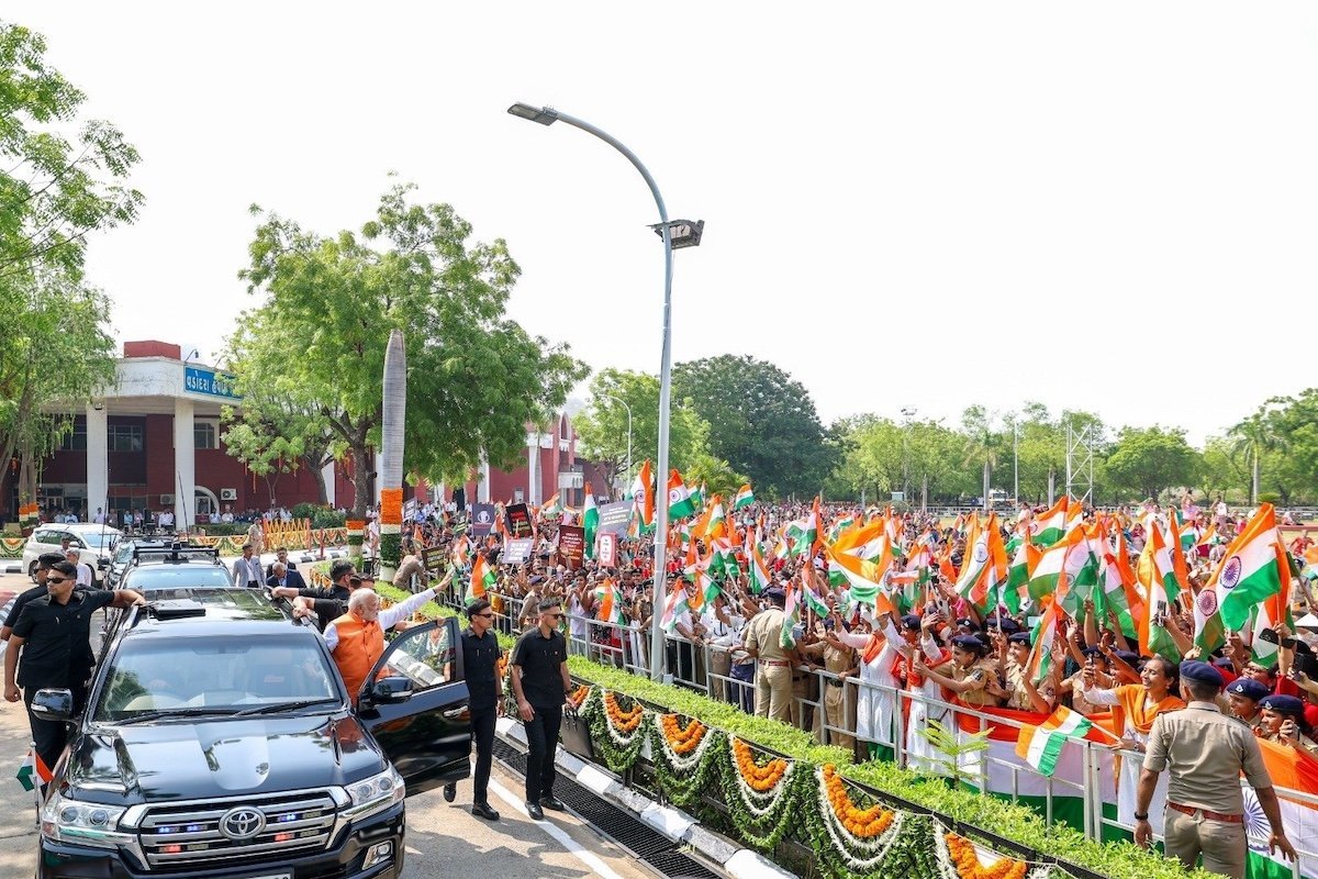 PM Modi Begins Gujarat Visit with Grand Vadodara Roadshow